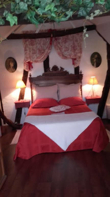 Bed and Breakfast Le Colombier de Cyrano et Roxane à Bergerac Extérieur photo